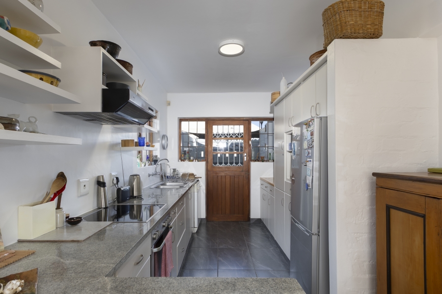 To Let 3 Bedroom Property for Rent in Kalamunda Western Cape